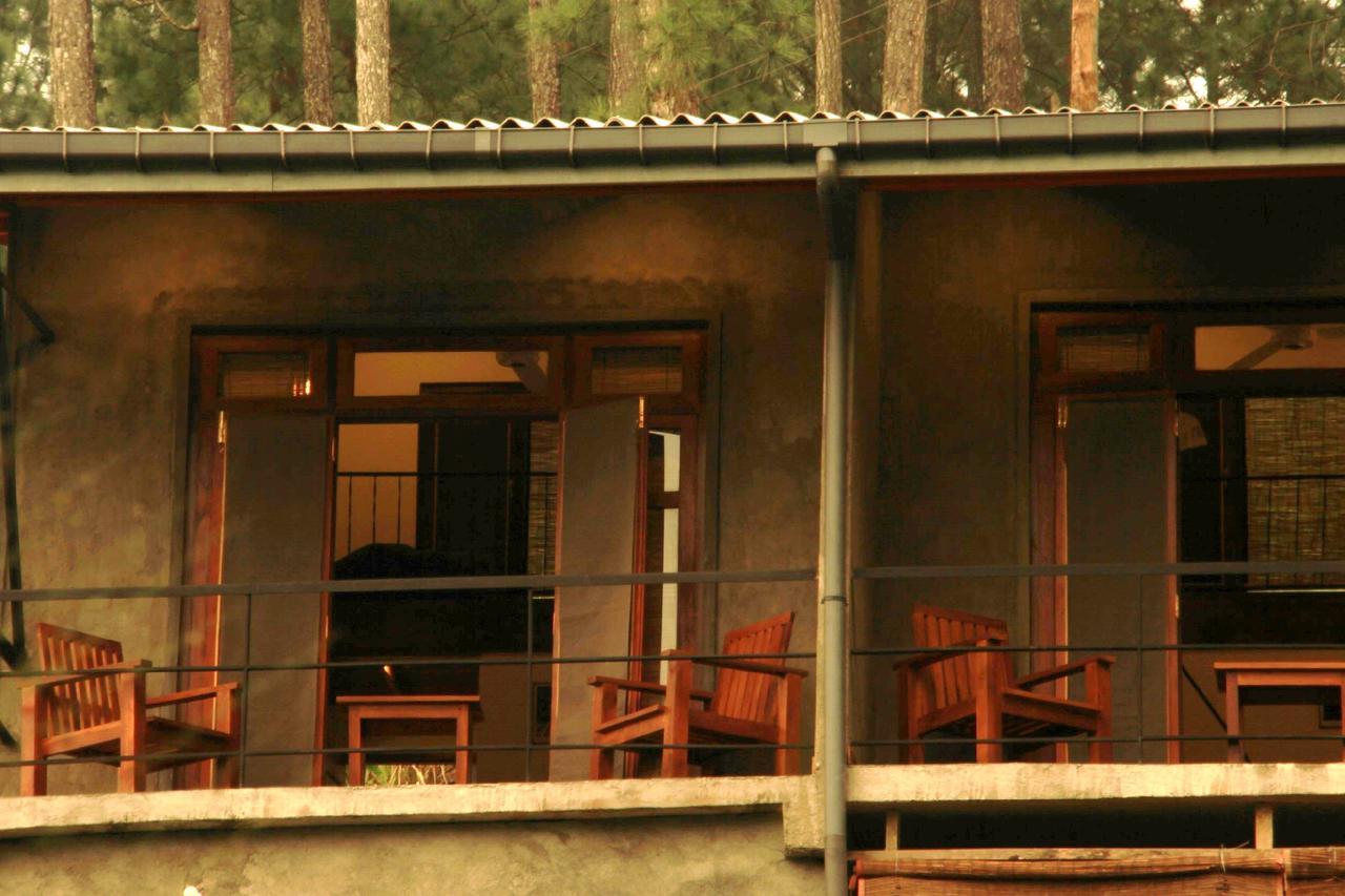 Rowinrich Cottages Ella Exterior photo